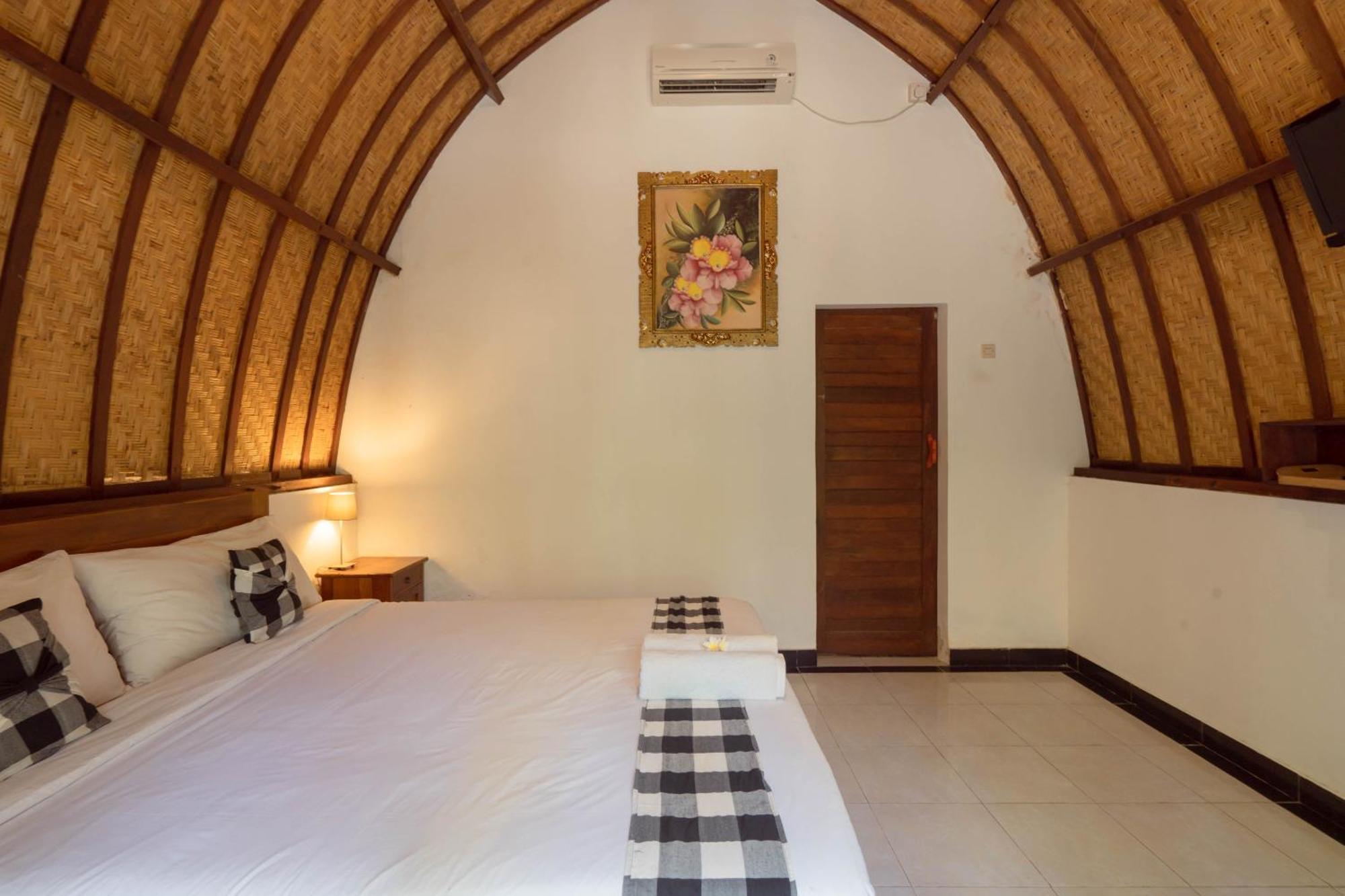 Ratu Cottage By Ourstory Travels Batununggul Ngoại thất bức ảnh