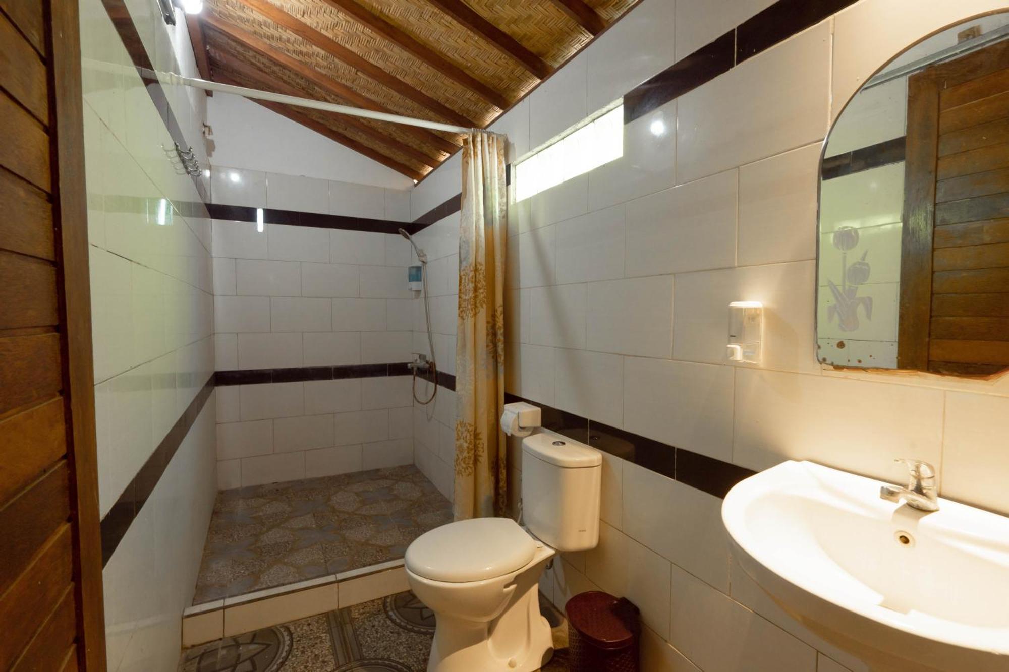 Ratu Cottage By Ourstory Travels Batununggul Ngoại thất bức ảnh